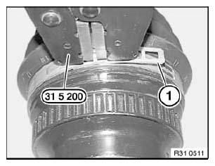 G04745245