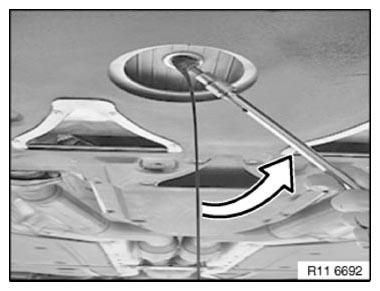 G09896885